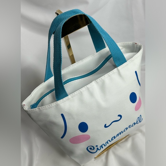 Sanrio Cinnamoroll Insulated Lunch Box 7”x 6”x 5.5” - Picture 7 of 10